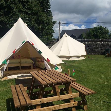 Cong Glamping Hotel Bagian luar foto