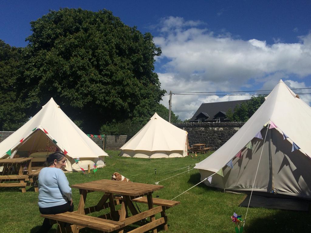 Cong Glamping Hotel Bagian luar foto