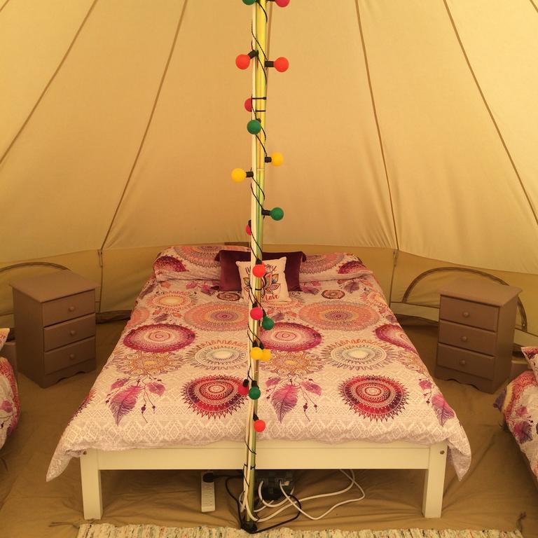 Cong Glamping Hotel Bagian luar foto