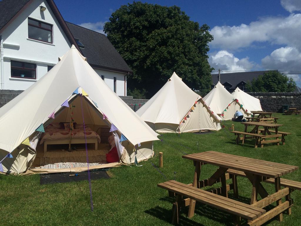 Cong Glamping Hotel Bagian luar foto