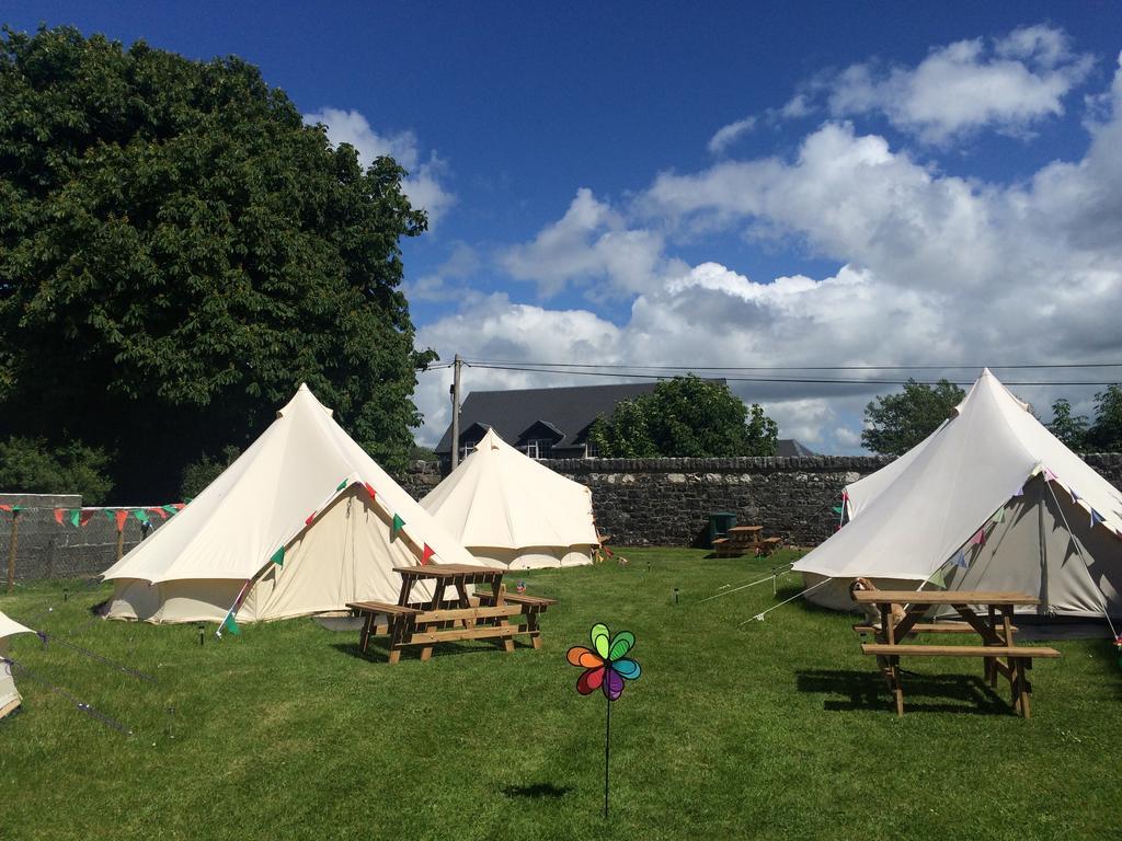 Cong Glamping Hotel Bagian luar foto
